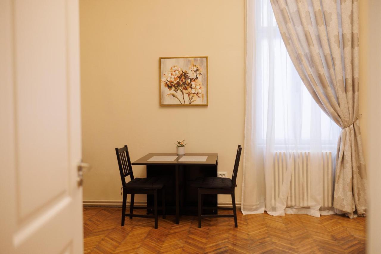 Spacious Flat In Old Town Wi-fi Apartament