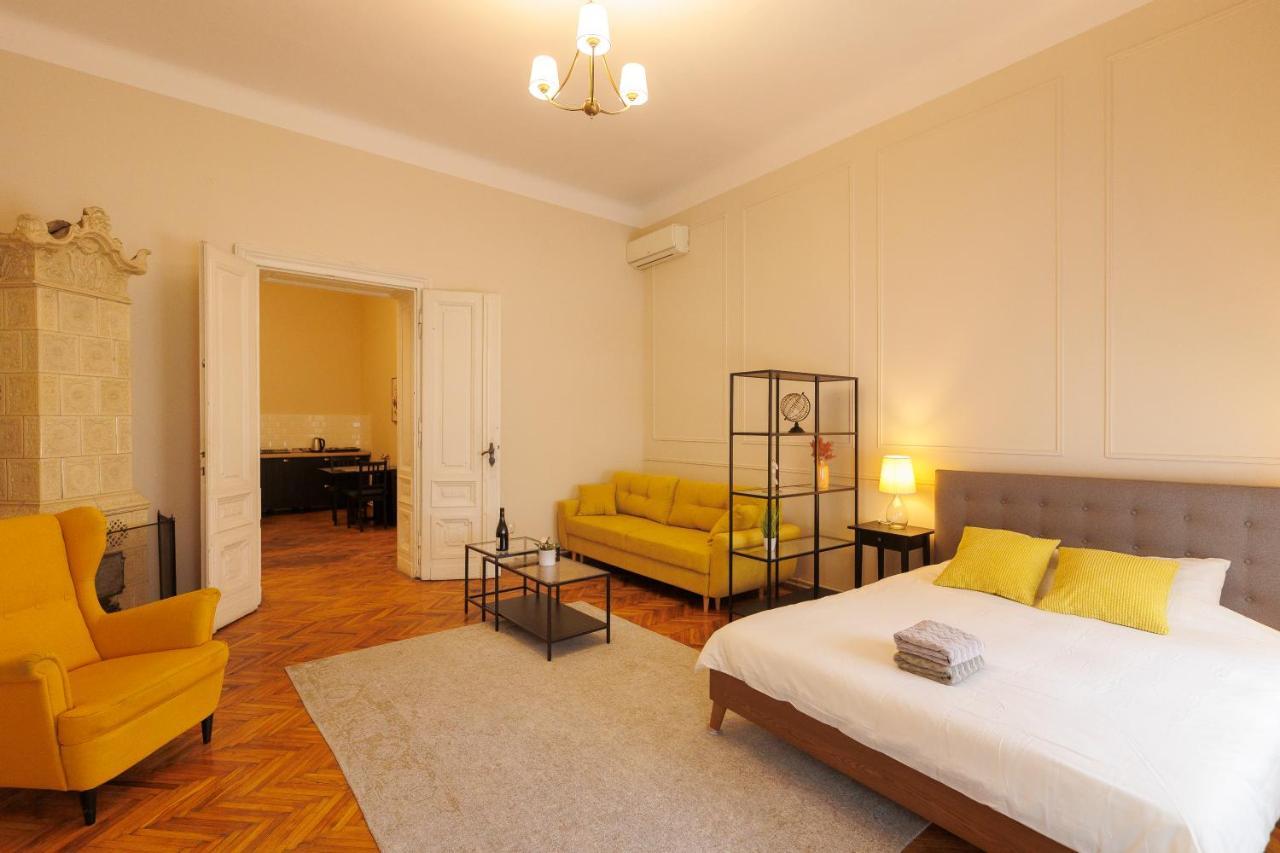 Spacious Flat In Old Town Wi-fi Apartament